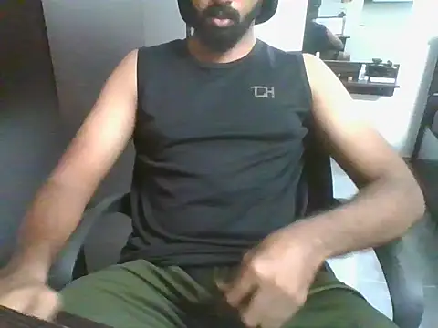 lovelyakash69 online show from 08/04/26, 04:48