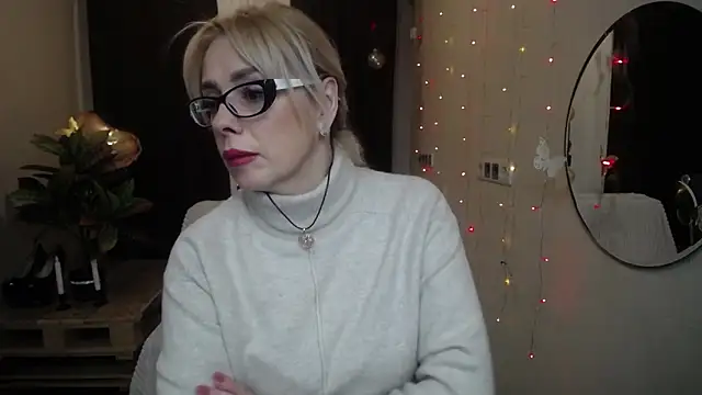 Snapshot of KatrinaCharm chatting on 03/21/25, 04:29 KatrinaCharm online show from 03/21/25, 04:29