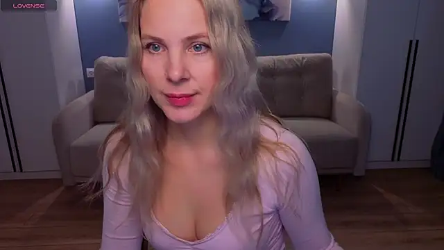 MelanieBennett online show from 05/10/26, 06:07
