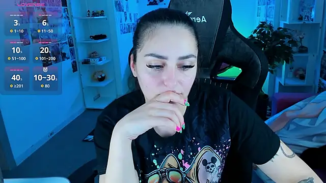 ValeriiMills online show from 03/26/26, 10:04