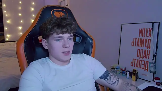 DanyDavis online show from 11/24/25, 04:51