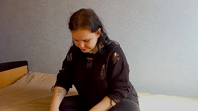 SweetPiggyx online show from 04/09/26, 09:15