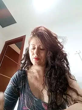 lunadicty online show from 09/10/25, 10:43