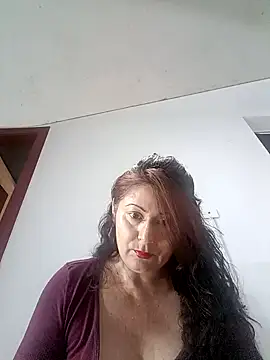 lunadicty online show from 10/17/25, 11:40