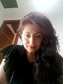 lunadicty online show from 11/19/25, 12:32