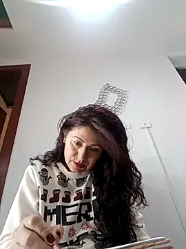 lunadicty online show from 12/18/25, 11:55