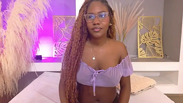 RachelStonne online show from 12/22/25, 12:57