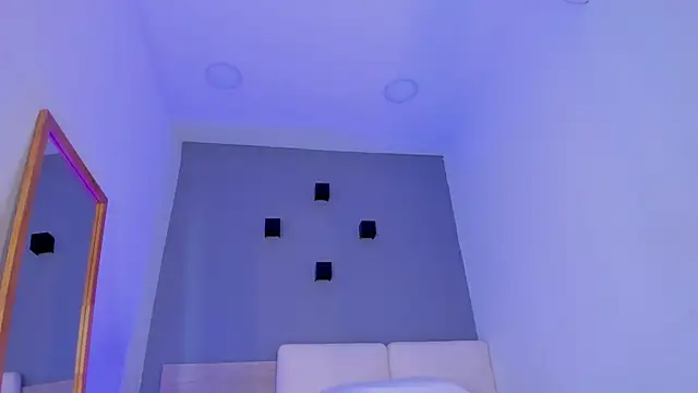 FreyaZimmerman  online show from 10/23/25, 06:50