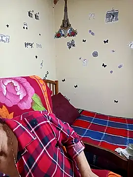 katrina perez online show from 10/07/25, 10:18