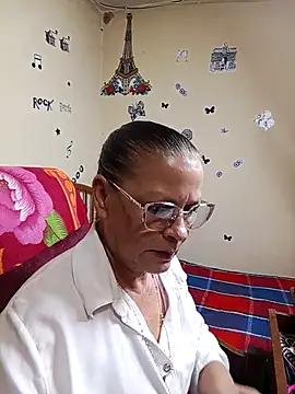 katrina perez online show from 10/08/25, 09:56