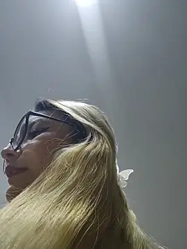 Pretty roxxyy online show from 03/08/26, 09:57