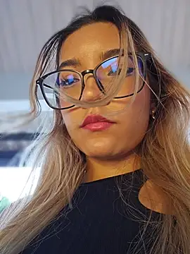 Pretty roxxyy online show from 04/19/26, 11:42