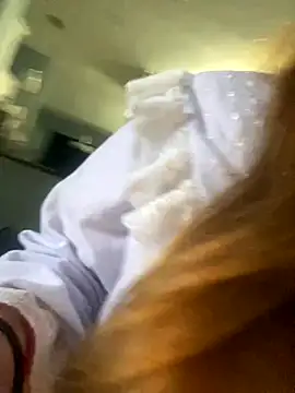 bankruptbabe online show from 12/02/25, 04:40