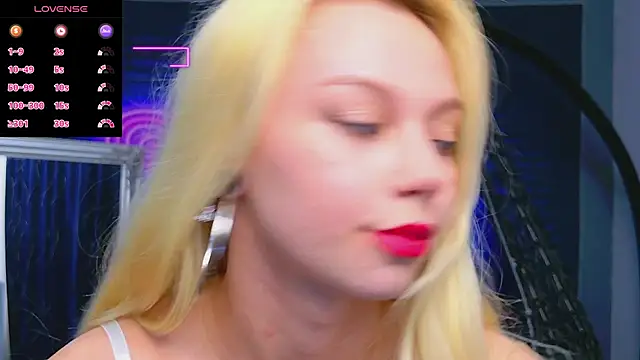 AlessiaCroft online show from 03/31/26, 04:02