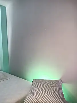 Snapshot of Alicia_Montess chatting on 09/22/25, 02:08 Alicia Montess online show from 09/22/25, 02:08