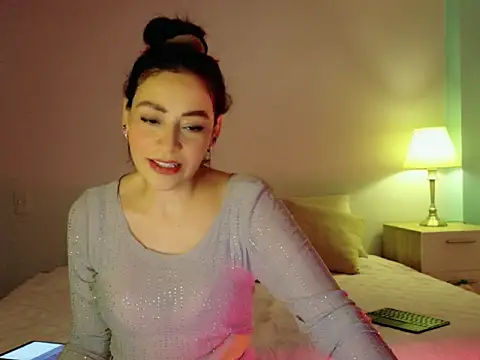 Snapshot of Alicia_Montess chatting on 08/01/26, 03:17 Alicia Montess online show from 08/01/26, 03:17