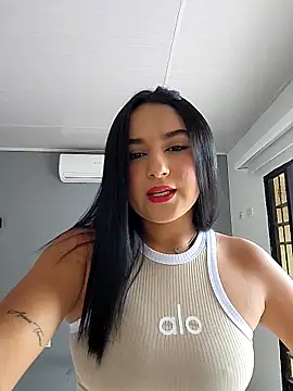 Snapshot of Rosa_Warreen_ chatting on 09/18/25, 12:51 Rosa Warreen online show from 09/18/25, 12:51