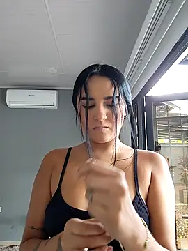 Snapshot of Rosa_Warreen_ chatting on 10/05/25, 12:36 Rosa Warreen online show from 10/05/25, 12:36