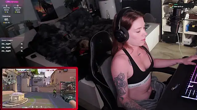 Horny Makima online show from 09/24/25, 12:08