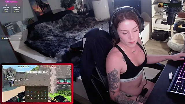 Horny Makima online show from 10/02/25, 10:00