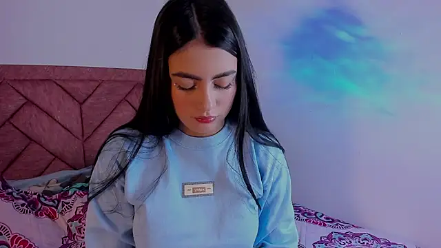 mialeia01 online show from 09/24/25, 08:34