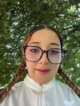 Baby  Otaku online show from 04/23/26, 06:32