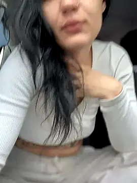 Snapshot of MeekyRich chatting on 10/07/25, 03:47 MeekyRich online show from 10/07/25, 03:47