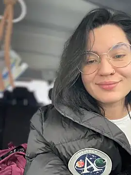 Snapshot of MeekyRich chatting on 11/13/25, 03:05 MeekyRich online show from 11/13/25, 03:05