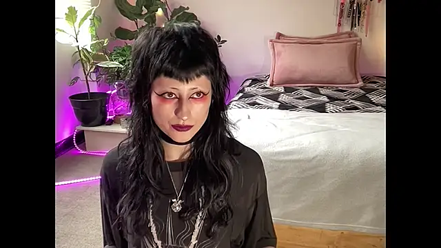 ELENA UMBRA online show from 12/15/25, 07:07