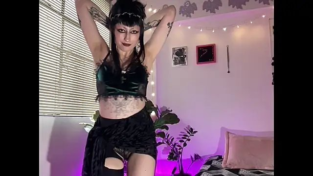 ELENA UMBRA online show from 12/16/25, 08:25