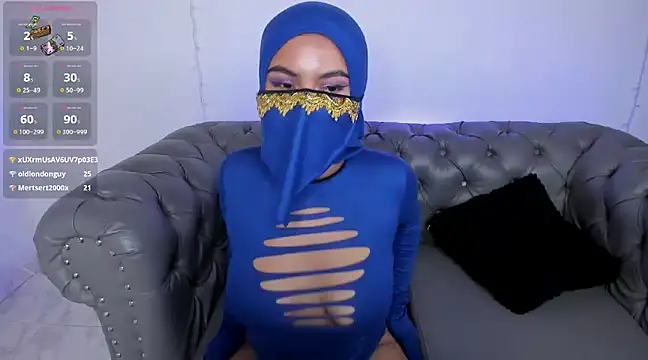 Snapshot of kylie_soraya chatting on 03/23/25, 12:04 kylie soraya online show from 03/23/25, 12:04