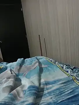 luuiss12 online show from 11/12/25, 05:08