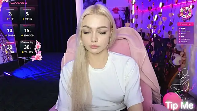 LinaLirian online show from 03/24/26, 02:44