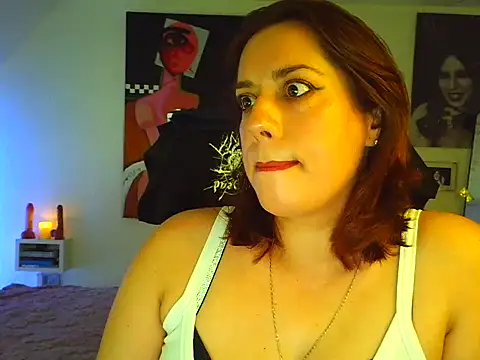 Snapshot of Alexbabe8 chatting on 09/29/25, 12:54 Alexbabe8 online show from 09/29/25, 12:54