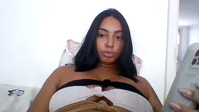 Snapshot of querida777 chatting on 02/25/26, 06:39 querida777 online show from 02/25/26, 06:39