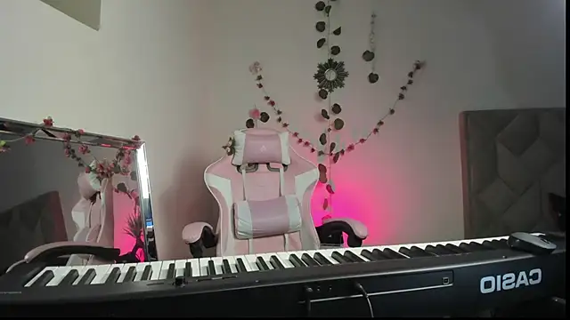 Paprika  online show from 12/05/25, 07:43