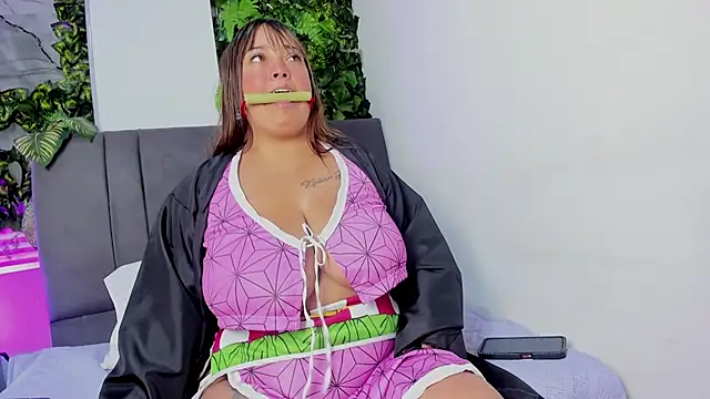 Alicee stone  online show from 10/31/25, 03:13