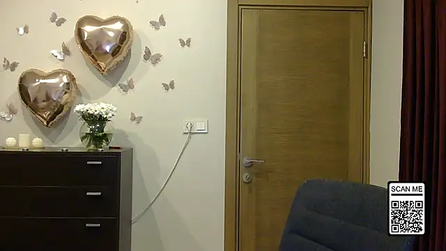 Snapshot of Wild_Silk_Desire chatting on 05/04/26, 04:58 Wild Silk Desire online show from 05/04/26, 04:58