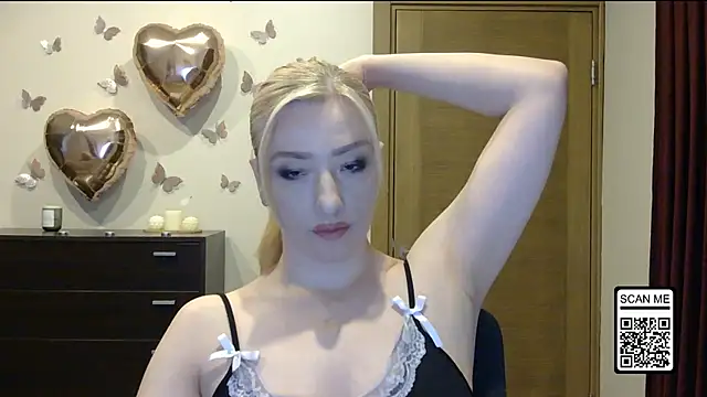 Snapshot of Wild_Silk_Desire chatting on 05/24/26, 06:02 Wild Silk Desire online show from 05/24/26, 06:02
