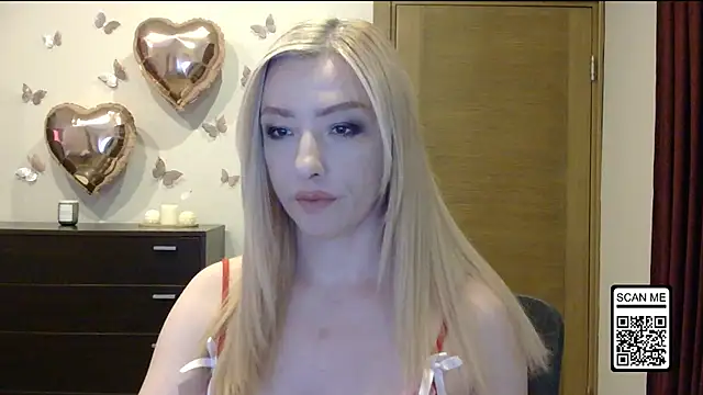 Snapshot of Wild_Silk_Desire chatting on 05/30/26, 02:47 Wild Silk Desire online show from 05/30/26, 02:47