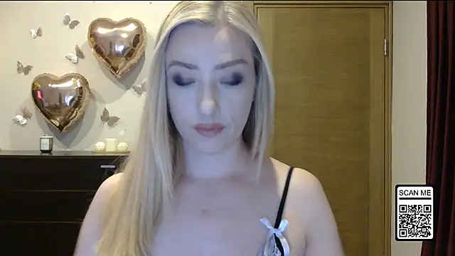 Snapshot of Wild_Silk_Desire chatting on 06/03/26, 03:28 Wild Silk Desire online show from 06/03/26, 03:28