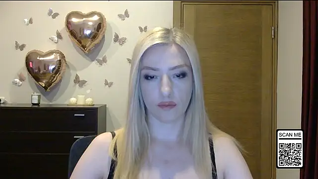 Snapshot of Wild_Silk_Desire chatting on 06/08/26, 03:23 Wild Silk Desire online show from 06/08/26, 03:23
