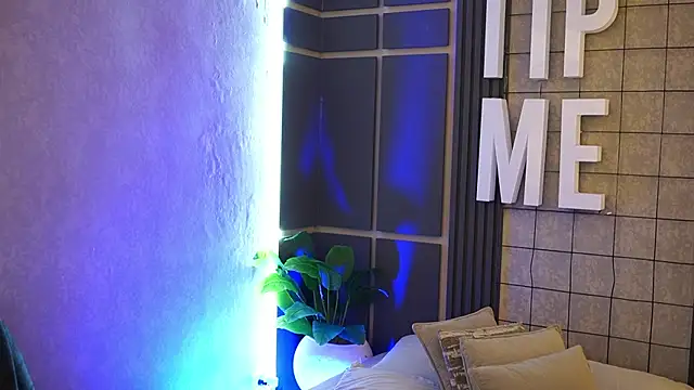 Susan wall online show from 10/04/25, 12:58