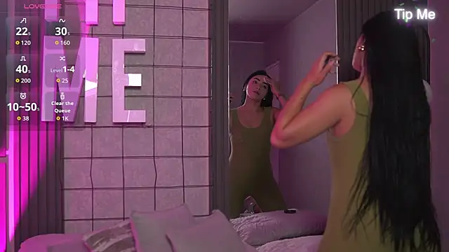 Susan wall online show from 10/14/25, 01:34