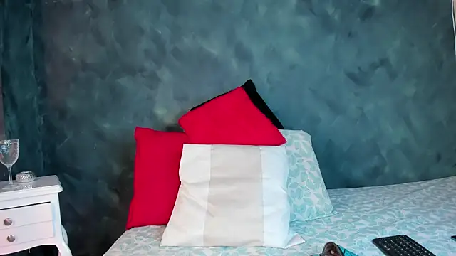 GingerMoon  online show from 04/06/26, 07:15