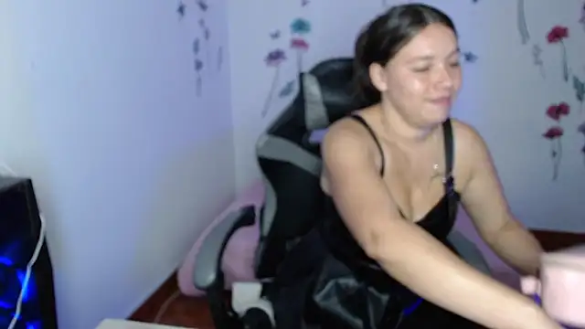 Snapshot of mariaana__222 chatting on 02/22/26, 04:46 mariaana 222 online show from 02/22/26, 04:46