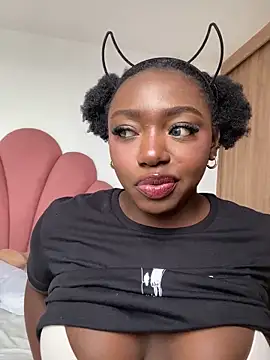 alissradiante1 online show from 10/05/25, 09:56