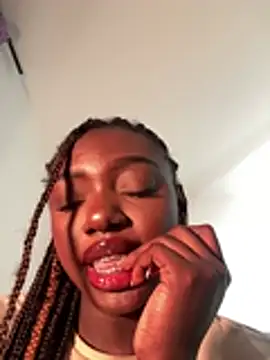 alissradiante1 online show from 03/01/26, 03:41