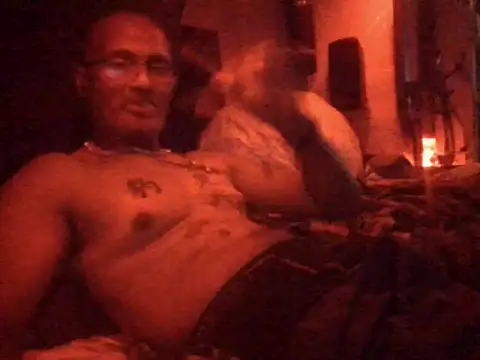 badboy2u2025 online show from 04/13/26, 06:08