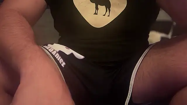 Snapshot of CloudyMuscleBeefy chatting on 09/13/25, 09:47 CloudyMuscleBeefy online show from 09/13/25, 09:47